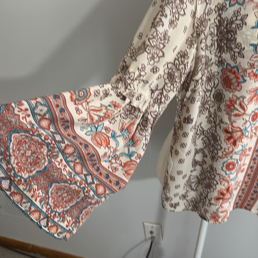 Ladies multicolor blouse - Picture 3 of 4